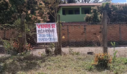 Terreno à venda em Esmeraldas-MG, bairro Cidade Jardim - 610m² de área!