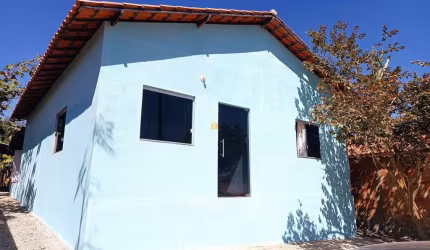 Imperdível oportunidade! Casa à venda em Esmeraldas-MG, Dumaville, 2 quartos, 1 sala, 1 banheiro, 3 vagas de garagem, 90m².
