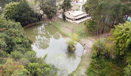 Oportunidade única: Sitio Comercial à venda em Esmeraldas-MG, Bairro Melo Viana - 4 quartos, 1 suíte, 2 salas, 5 banheiros, 10 vagas, 50.000m².