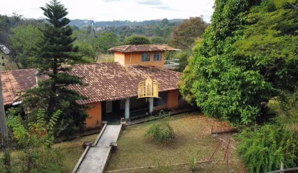Lindo Sítio à Venda no Condomínio Nova Andiroba - Esmeraldas, MG