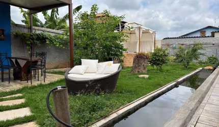 Oportunidade Única: Casa Comercial à venda em Ribeirão das Neves-MG, bairro Rosana, 3 quartos, 2 salas, 2 banheiros, 2 vagas, 210m².