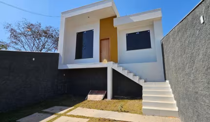 Casa Confortável à Venda no Bairro Nova Esmeraldas, Esmeraldas - R$350.000