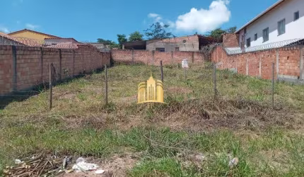 Terreno à venda em Esmeraldas-MG, bairro Recanto Verde:  1 sala, 1 banheiro, garagem e 391,60 m²!