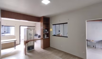 Casa à Venda no Centro de Esmeraldas - Espaço, Conforto e Lazer por R$ 800.000,00
