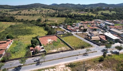 Venda de Área de 2.000m² no Bairro São José, Esmeraldas - Murada e Escriturada, R$ 1.000.000