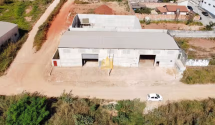 Excelente Oportunidade - Galpão para Locação ou Venda no Bairro Fernão Dias, Esmeraldas, MG