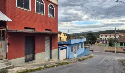 Espaço Comercial no Centro de Esmeraldas-MG: 2 Salas, 1 Banheiro, 80m² - Oportunidade Única!