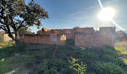 Terreno à venda em Esmeraldas-MG, Dumaville: 405m² de área!