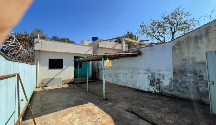 Casa para Locação no Bairro Dumaville, Esmeraldas - 2 Quartos, Casa Individual por R$ 500