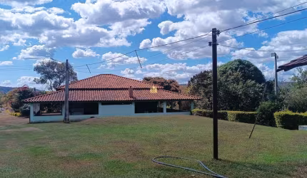 Venda de Fazendinha de 11 Hectares em São José, Esmeraldas - Casa com Piscina e Área Gourmet