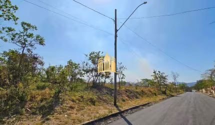 Venda de Terreno 2.000 m² no Bairro Santa Quitéria - Esmeraldas | Rua Asfaltada, Infraestrutura Completa, R$180.000,00