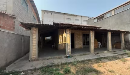 Casa à Venda no Bairro Dona Guilhermina, Esmeraldas - R$ 220.000,00