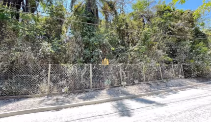 Chácara à Venda no Condomínio Nosso Rancho em Contagem - 2.500 m² por R$240.000