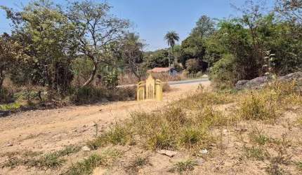 Terreno à Venda em Tropeiros, Esmeraldas - Oportunidade Comercial por R$120.000