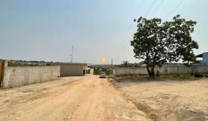 Venda de Lote de Esquina em Esmeraldas - 360m² por R$60.000