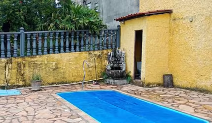 Casa à Venda no Bairro Retiro/Contagem ? 520m², 3 Quartos, Piscina, Área Gourmet ? R$550.000,00