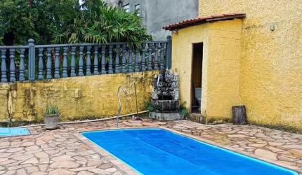Casa à Venda no Bairro Retiro/Contagem ? 520m², 3 Quartos, Piscina, Área Gourmet ? R$550.000,00