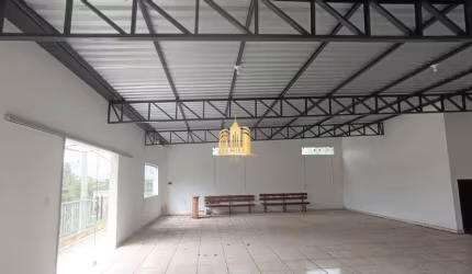 Aluguel de Imóvel Versátil em Esmeraldas ? 140m² para Loja ou Salão de Festas, Ótima Localização