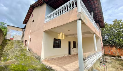 Duas Casas à Venda no Bairro Santa Quitéria, Esmeraldas ? Suítes e Garagem, 510m²