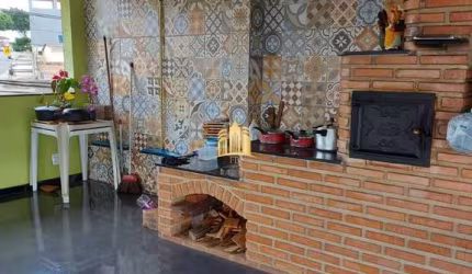 Casa Ampla com Área Gourmet à Venda  4 Quartos, 360m²