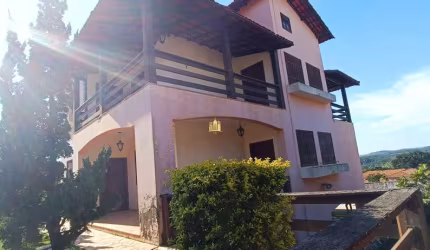 Casa Espetacular à Venda ou Locação no Bairro Fernão Dias, Esmeraldas - Luxo, Piscina e Área Gourmet