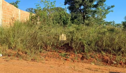 Lote à Venda em Juatuba: 360m², Escritura e Registro - R$60.000!