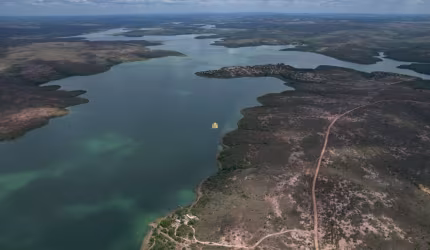 Terreno à venda em Pompéu com 1.500m de margem de represa ? Ideal para loteamento, turismo ou investimento