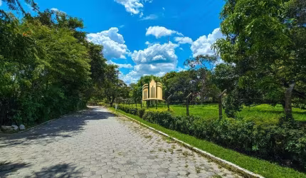 Lote de  3.404,00m² à Venda no Condomínio Quintas das Esmeraldas - Esmeraldas/MG