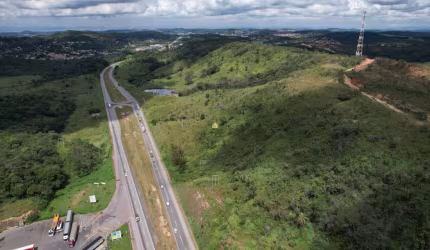Terreno 322.100,00 m² na BR-040, Esmeraldas, MG ? à venda