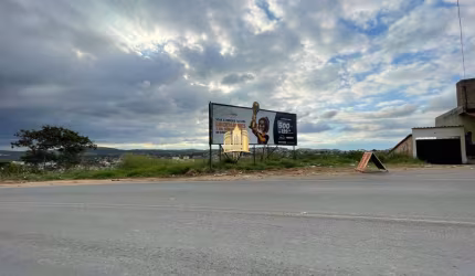 Lotes Comerciais à Venda Área Total de 1.300m², MG 432