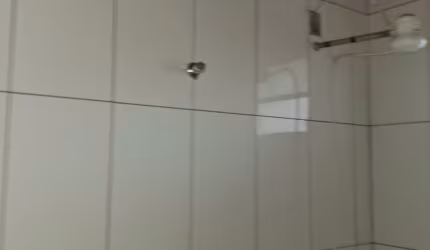 Casa em lote de 360m², localizada no bairro Guarani.