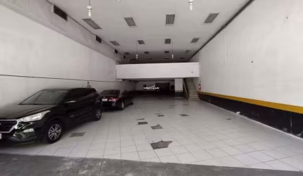 Ponto Comercial com 10 vagas, 500m², para aluguel no bairro Mooca, por 20.000,00