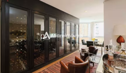 Apartamento c/ 3 quartos, 2 suítes e 6 vagas, 394m², à venda no Condomínio Edifício Miraflores, no bairro Itaim Bibi, por 8.200.000,00