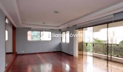 Apartamento c/ 4 quartos, 3 suítes e 3 vagas, 300m², à venda no Condominio Edificio Alvorada, no bairro Vila Regente Feijó, por 1.290.000,00