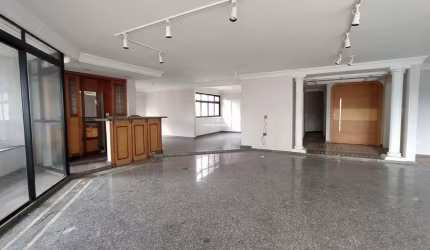 Apartamento c/ 3 quartos, 3 suítes e 4 vagas, 272m², à venda no Condomínio Edifício Palazzo Di Tivoli, no bairro Parque da Mooca, por 2.000.000,00