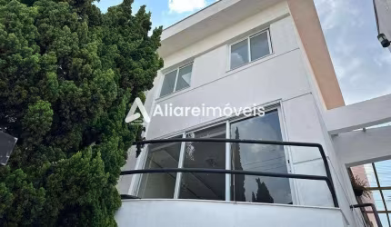 Casa c/ 3 quartos, 1 suíte e 4 vagas, 330m², à venda no , no bairro Água Rasa, por 1.700.000,00