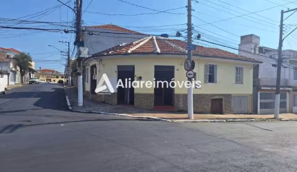 Casa c/ 3 quartos, e 1 vaga, 160m², à venda no bairro Vila Libanesa, por 600.000,00