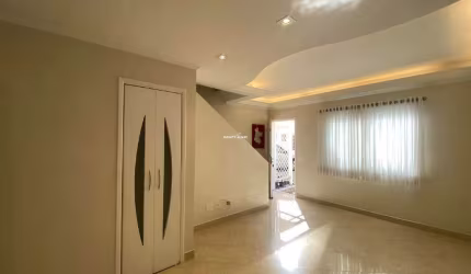 Casa em Condomínio Fechado c/ 3 quartos, 1 suíte e 2 vagas, 108m², à venda no Condomínio Villa D Este, no bairro Vila Bertioga, por 900.000,00