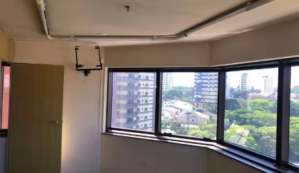 Conjunto comercial 1 vaga, 40m², para aluguel no Condomínio Crystal Tower, no bairro Jardim Avelino, por 1.800,00