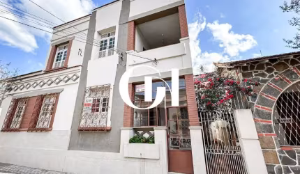 Duas Casas à venda, 114 m²/94m2 por R$ 650.000 - Poço Rico - Juiz de Fora/MG