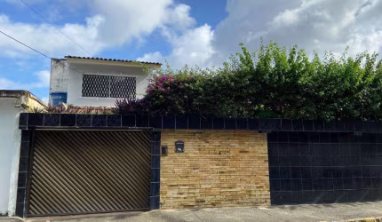 VENDO EXCELENTE  CASA EM CASA FORTE