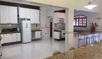 VENDO CHACARA CINEMATOGRAFICA NO BAIRRO DO IRAJÁ EM JACARÉI - SP