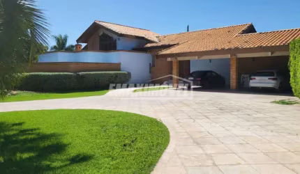 Casa com 5 suítes no Condomínio Vivendas do Lago