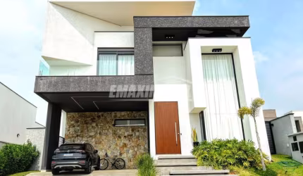 Sobrado com 3 suítes, Área gourmet com piscina e 4 vagas - Alphaville Nova Esplanada