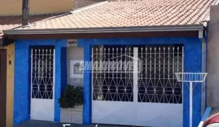 Casa com 3 Quartos e 1 banheiro à Venda,