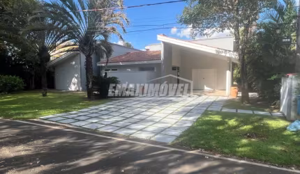 Casa com 4 Quartos sendo 2 Suítes e Hidromassagem - Resid. Lago Azul