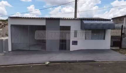 Casa com 2 Quartos e 1 sala comercial - Vila Santa Rita