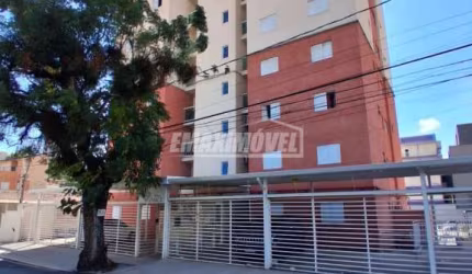 Apartamento com 2 Quartos, 1 vaga e sacada - Vila Carvalho
