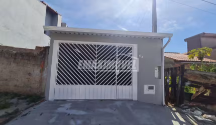 Casa com 2 Quartos sendo 1 suíte