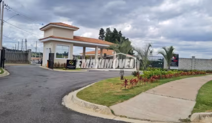 Casa com 2 Quartos e 2 vagas para locação - Ipanema do Meio